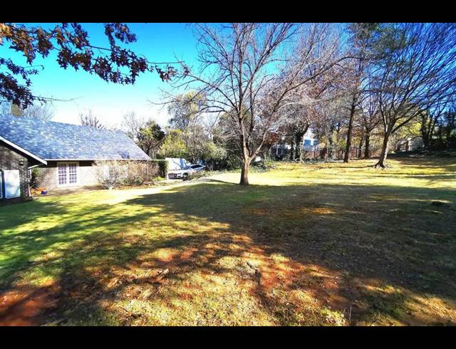 LAND FOR SALE IN BRYANSTON